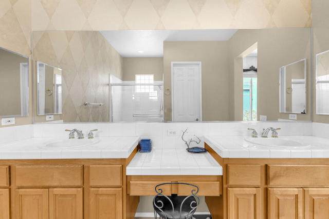 78079 Calle Norte, La Quinta CA: https://media.crmls.org/mediaz/74ca23df-5bde-45d8-bc02-ac649c57ec5f.jpg