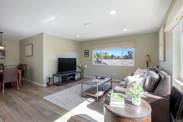 Detail Gallery Image 17 of 68 For 28242 Glenmeade Way, Escondido,  CA 92026 - 4 Beds | 3/1 Baths