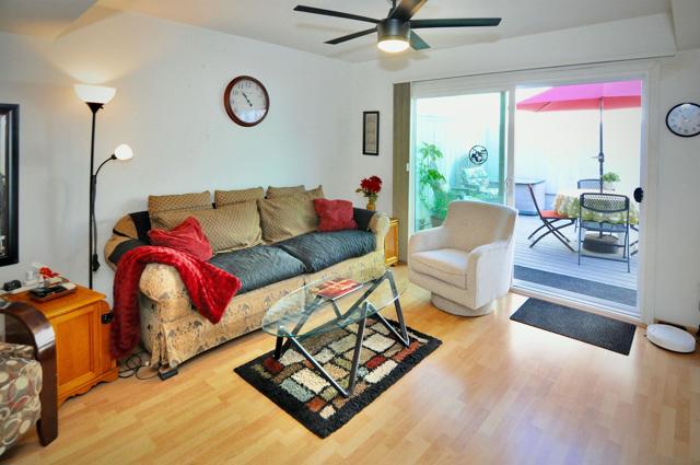 10373 Caminito Banyon, San Diego CA: https://media.crmls.org/mediaz/74cb772f-fd99-4203-bfe1-53fd4d1a33dc.jpg