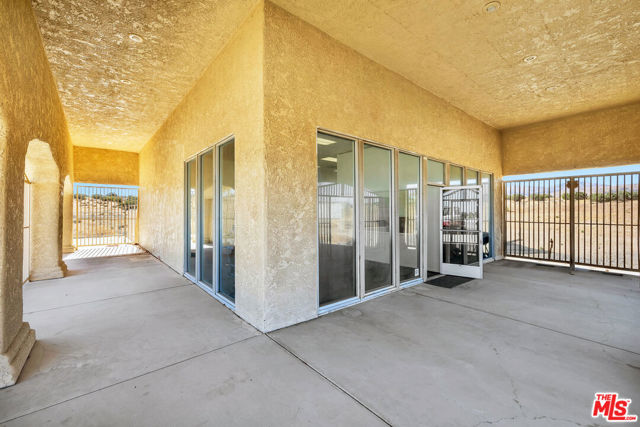 Image 11 of 56 For 2660 Pearblossom Highway