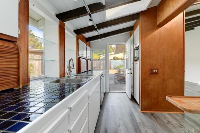 Detail Gallery Image 11 of 27 For 744 E Solana, Solana Beach,  CA 92075 - 2 Beds | 2 Baths