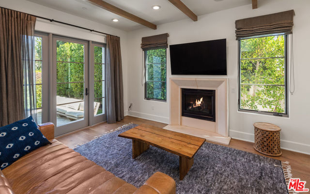 14806 Sutton Street photo 8