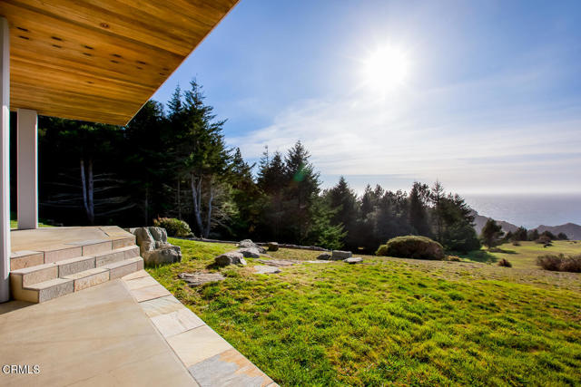 43850 Buckhorn Cove E Road, Little River CA: https://media.crmls.org/mediaz/74ccf730-62a4-4695-8338-c1327d058c7f.jpg