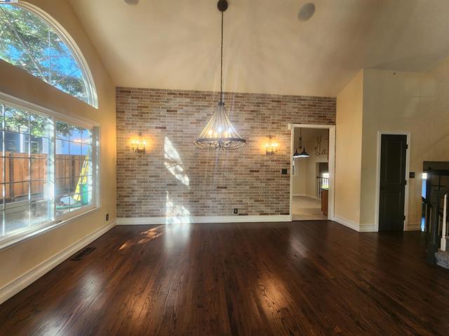 1127 Mataro Ct, Pleasanton CA: https://media.crmls.org/mediaz/74cd1139-d205-468d-af89-57312553b56f.jpg