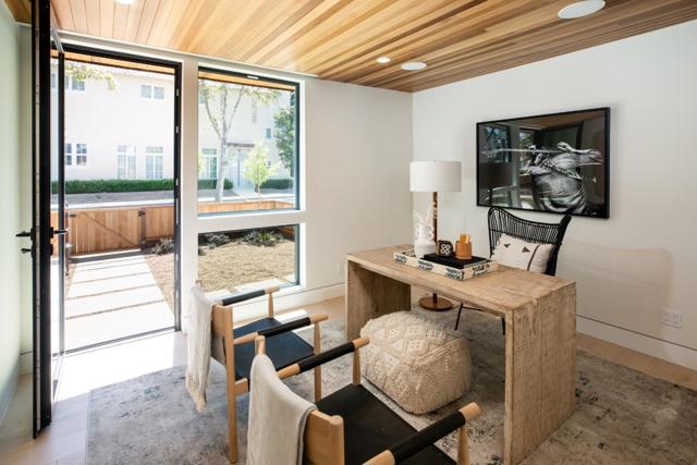 596 Franklin Street, Mountain View CA: https://media.crmls.org/mediaz/74ce8acc-fa2a-4ecd-89ab-fef43a644303.jpg