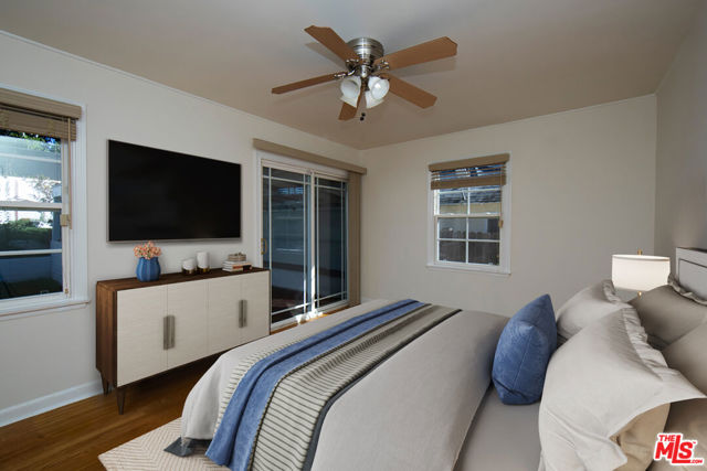 5260 Parkglen Avenue, Los Angeles CA: https://media.crmls.org/mediaz/74ce9e70-d649-4f00-9eda-6a1e624269ee.jpg