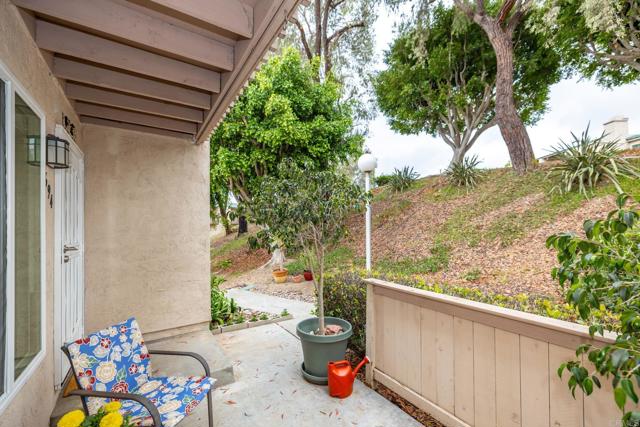 Detail Gallery Image 22 of 56 For 694 Ascot Dr, Vista,  CA 92083 - 3 Beds | 2/1 Baths