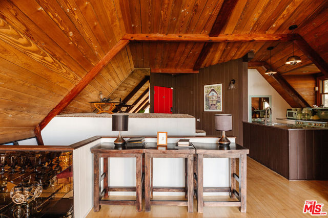6894 Pacific View Drive, Los Angeles CA: https://media.crmls.org/mediaz/74cf155f-457d-4164-9ed9-99444657bcdc.jpg