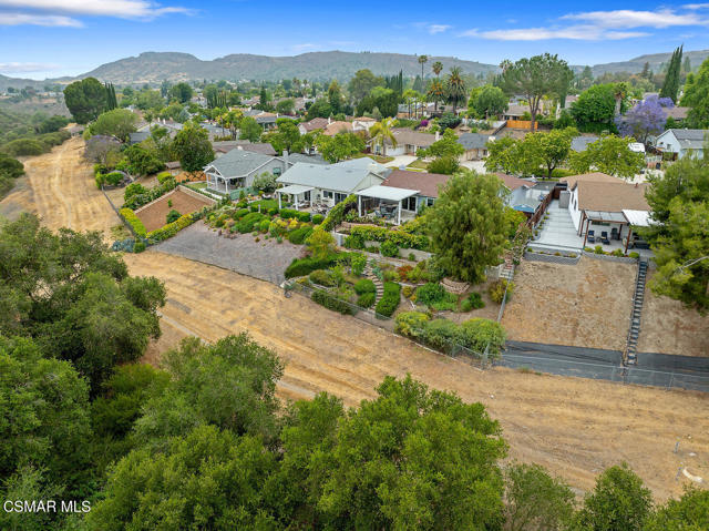 464 W Avenida De Las Flores, Thousand Oaks CA: https://media.crmls.org/mediaz/74cf72d0-4b6e-4f91-a759-a858e8eeae71.jpg