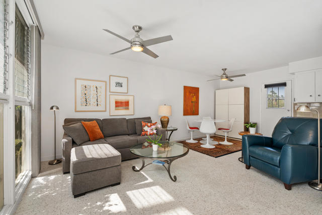 1777 E Arenas Road, Palm Springs CA: https://media.crmls.org/mediaz/74cfc1be-6252-4a02-af0e-34aa86cfd5df.jpg