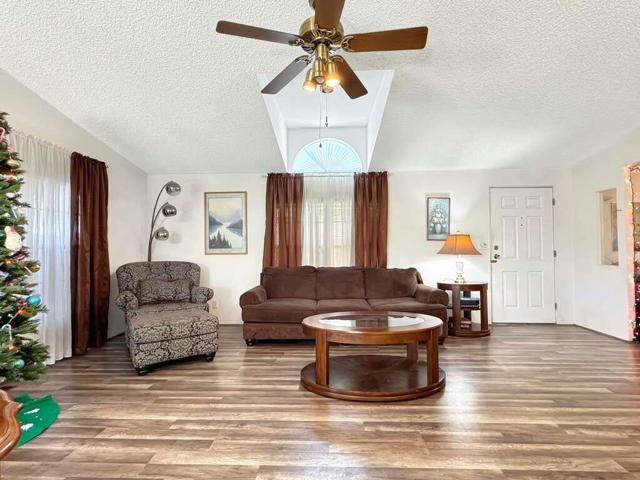 81713 San Cristobal Avenue, Indio CA: https://media.crmls.org/mediaz/74cfc694-282e-431f-8ec6-dca9010848db.jpg