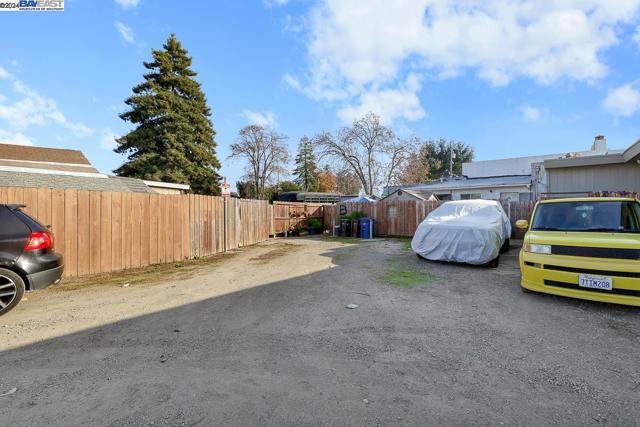 Image 17 of 58 For 24524 Mohr Dr