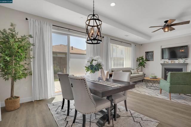 901 Goldfinch Cir, Vacaville CA: https://media.crmls.org/mediaz/74d09dce-68a0-4653-9dcd-324fadca6a76.jpg