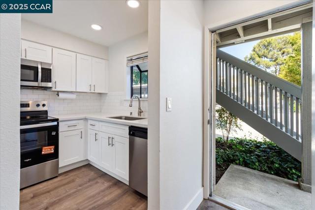 900 Southampton Rd, Benicia CA: https://media.crmls.org/mediaz/74d0dad3-4124-4822-a0ae-5deb937d0f88.jpg