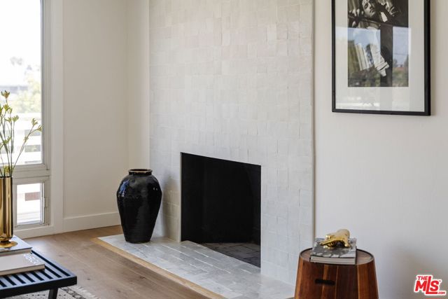 8381 Zitola Terrace, Playa del Rey CA: https://media.crmls.org/mediaz/74d100ac-0e57-46f5-ac1d-71456621d634.jpg