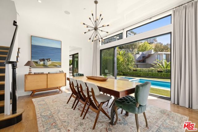 1640 N Kings Road, Los Angeles CA: https://media.crmls.org/mediaz/74d1776b-649b-4b1d-aae8-a1e99eed0eae.jpg