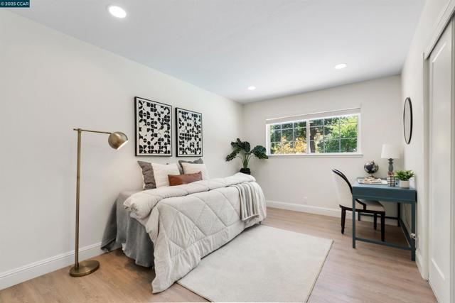 5182 La Corte Bonita, Concord CA: https://media.crmls.org/mediaz/74d1a8db-b472-4817-a703-72e6f77ce2ef.jpg