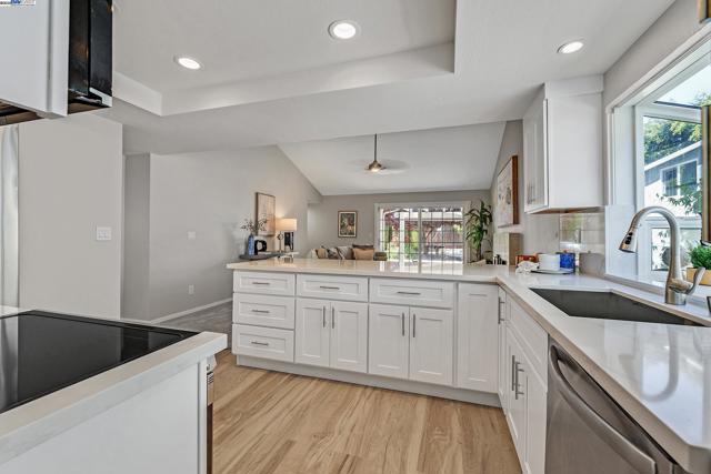 2644 Durango Ln, San Ramon CA: https://media.crmls.org/mediaz/74d1f45f-3c01-476d-baf1-09e0371134cc.jpg