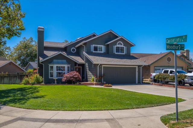 1 Woodbury Circle, Salinas CA: https://media.crmls.org/mediaz/74d20c38-7fe8-49fd-9dca-cf1f0acbdc17.jpg