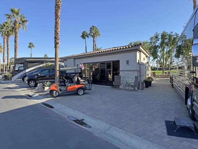 80394 Avenue 48, Indio CA: https://media.crmls.org/mediaz/74d20c9c-06d4-450b-8af8-9cd39ca4e8aa.jpg