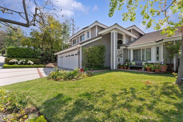 Detail Gallery Image 4 of 72 For 3153 Dragonfly St, Glendale,  CA 91206 - 4 Beds | 3 Baths