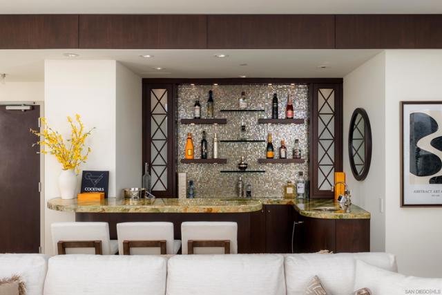 645 Front St, San Diego CA: https://media.crmls.org/mediaz/74d33803-7b39-43d8-bb5d-abb6b9d5fa71.jpg