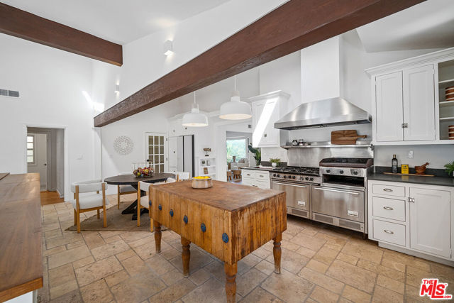 7145 Trask Avenue, Playa del Rey CA: https://media.crmls.org/mediaz/74d34f35-841c-4d50-8e64-2dbaaee63992.jpg