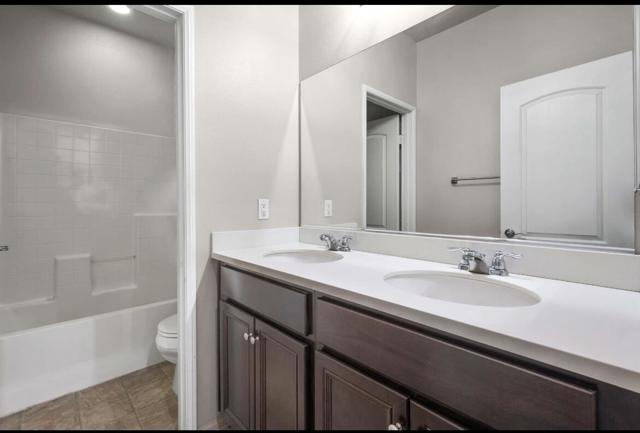 Image 23 of 36 For 41190 Corte Alto Collina