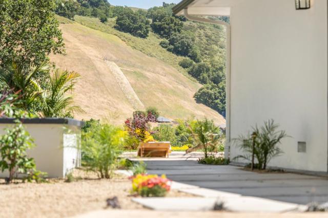 2275 Llagas Road, Morgan Hill CA: https://media.crmls.org/mediaz/74d404c9-7c91-47f9-b1b2-2feb65088da8.jpg