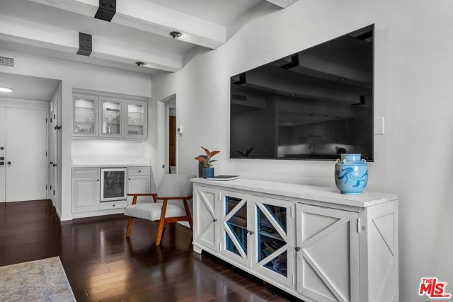 Bar area with wine fridge