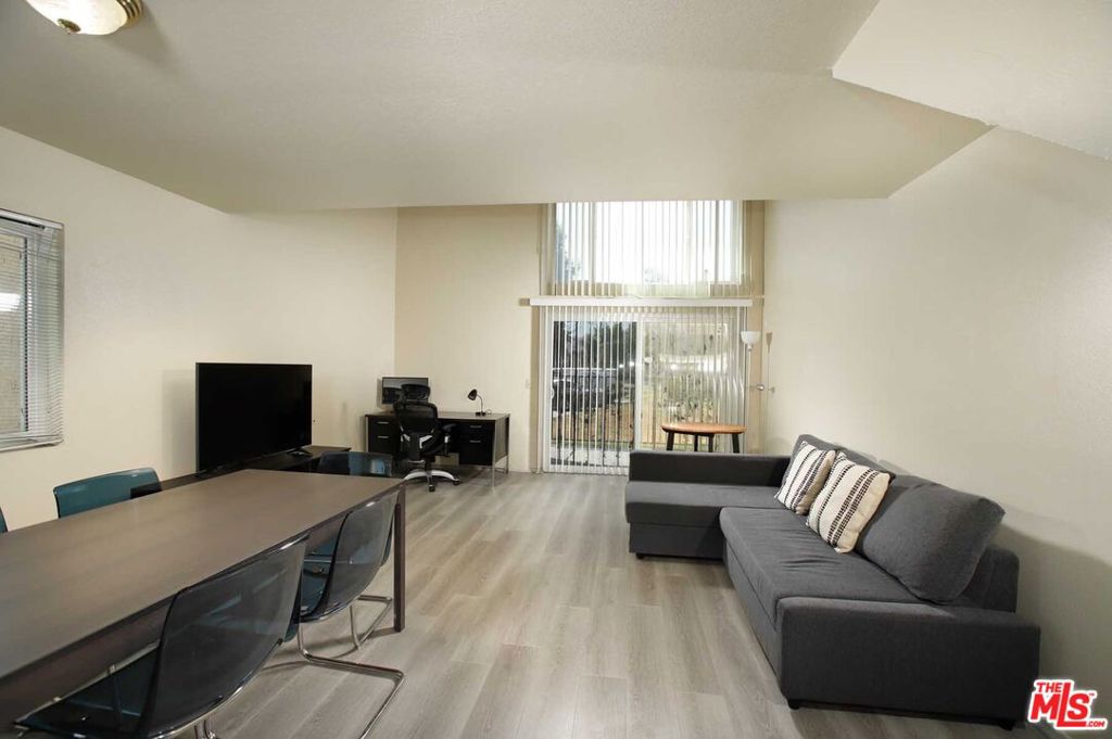 936 E Fairway Drive #23