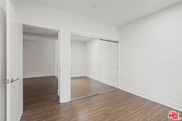1868 Kelton Avenue, Los Angeles CA: https://media.crmls.org/mediaz/74d4ebf8-3ee8-4df1-b241-741a19399169.jpg