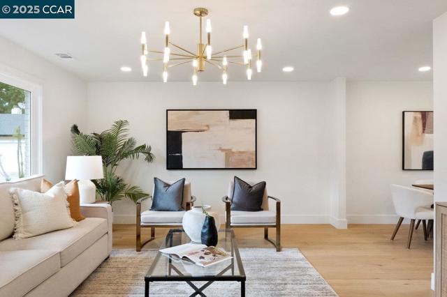 374 James Bowie Ct, Alamo CA: https://media.crmls.org/mediaz/74d54296-ca53-4ede-a28e-09243d3bc7d1.jpg