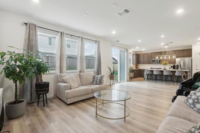 1941 Camden Street, Hollister CA: https://media.crmls.org/mediaz/74d58af4-863f-400a-ac10-f391baa7ba5e.jpg