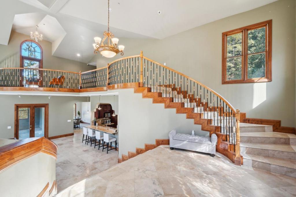 24541 Miller Hill Road