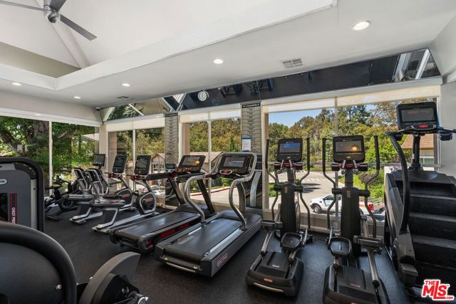 Drew Fenton | 2880 Woodwardia Drive Los Angeles CA | MLS: 7374949