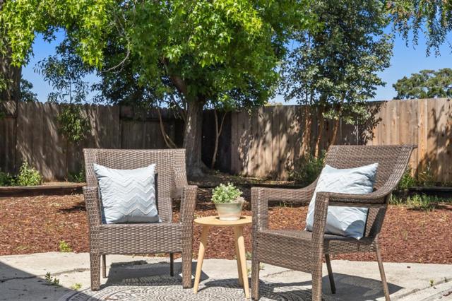 334 Sunfish Court, Foster City CA: https://media.crmls.org/mediaz/74d74c31-0c24-4105-b208-b2117c5c4476.jpg