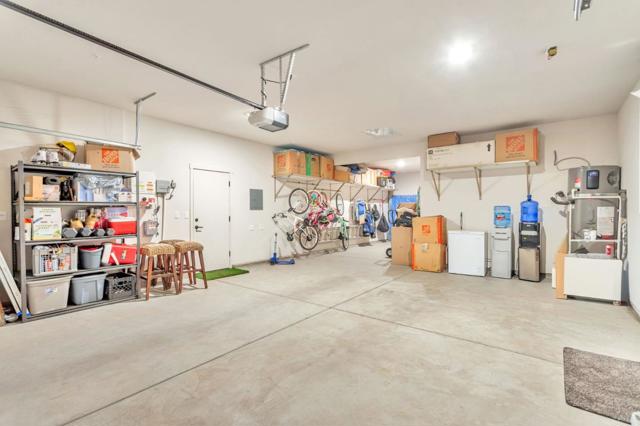 172 Vienna Way, Hollister CA: https://media.crmls.org/mediaz/74d7e6ea-a206-4cc9-82df-2be4f5dd25fd.jpg