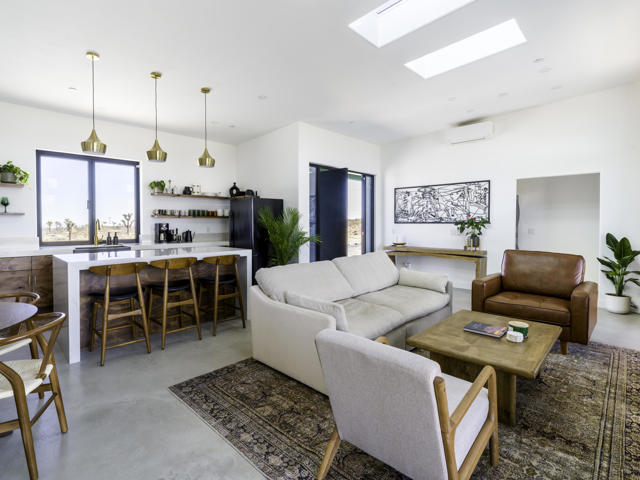 59130 Reche Road, Landers CA: https://media.crmls.org/mediaz/74d7f6e7-57b2-4ff7-b2ed-13fc0aebda55.jpg