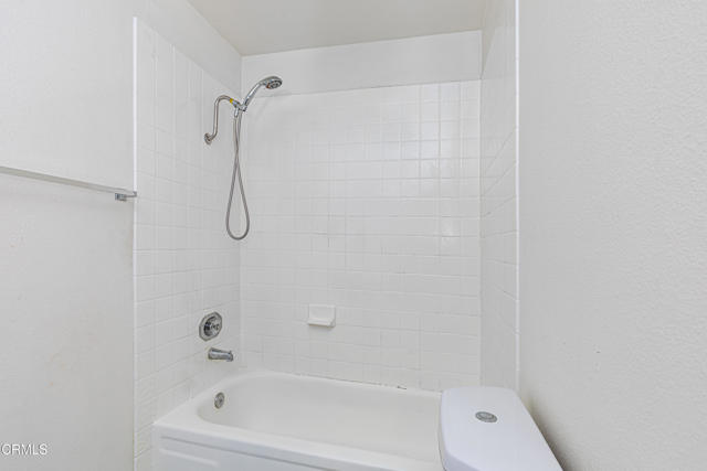 Detail Gallery Image 18 of 30 For 4041 via Marisol #210,  Los Angeles,  CA 90042 - 2 Beds | 2 Baths