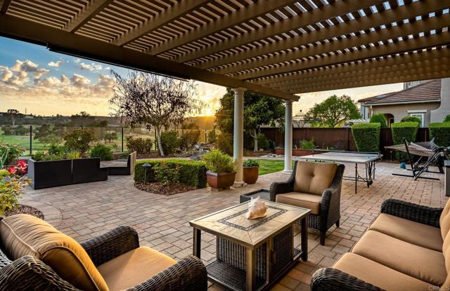 6767 Malachite Place, Carlsbad CA: https://media.crmls.org/mediaz/74d93064-a45c-48d5-a8df-edd925aa8fdc.jpg