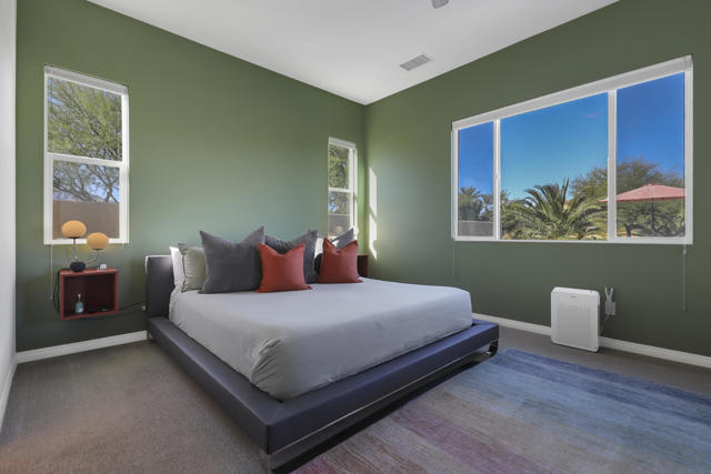 Image 22 of 48 For 67252 Zuni Court