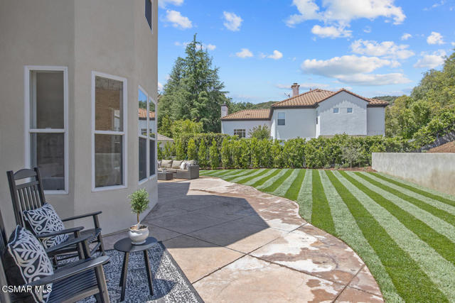 1615 Vista Oaks Way, Westlake Village CA: https://media.crmls.org/mediaz/74da0eb9-886e-4200-83f5-40249e4fe31a.jpg