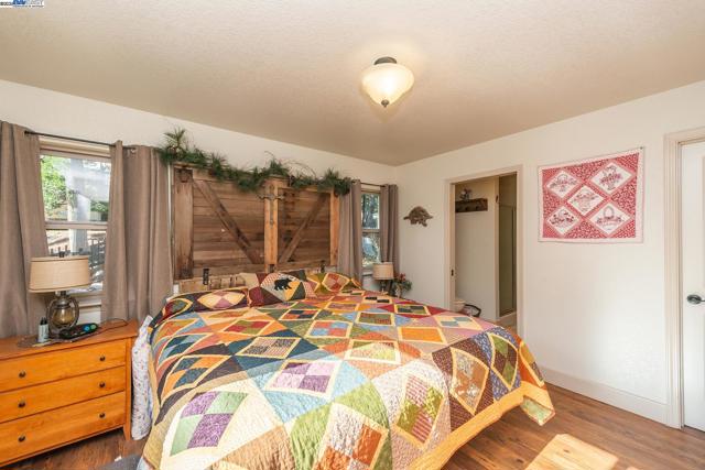 851 Mountain Aire Lane, Trinity Center CA: https://media.crmls.org/mediaz/74db8627-fd4e-44fe-bf53-c92db397aca1.jpg