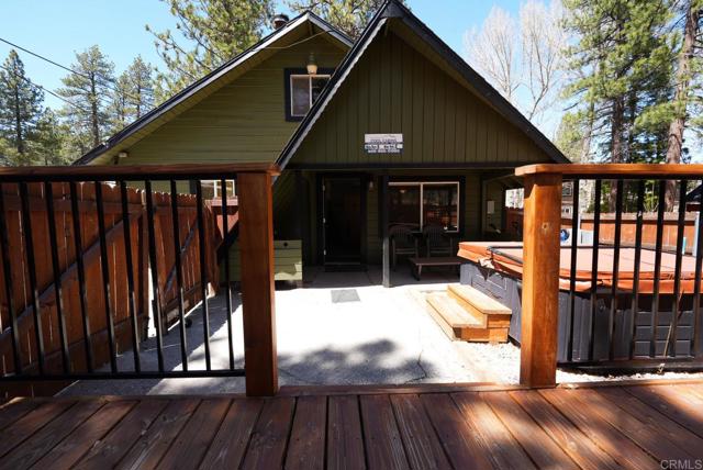 39414 Ruby Lane, Big Bear Lake CA: https://media.crmls.org/mediaz/74dbb3d4-46d2-44bc-8b00-9a3d770cf479.jpg