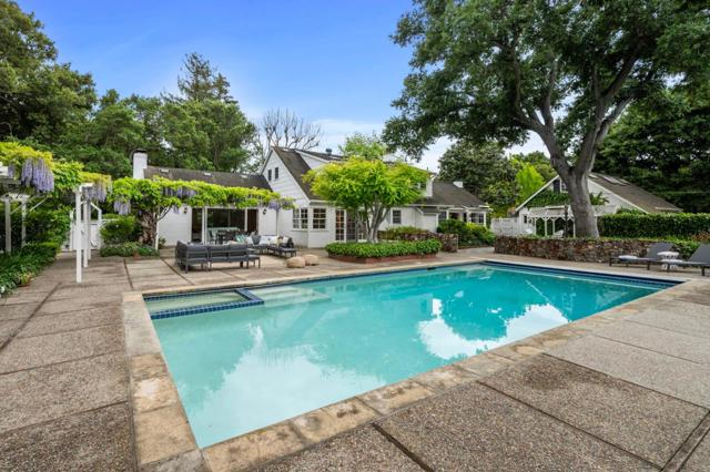 37 Lupin Lane, Atherton CA: https://media.crmls.org/mediaz/74dbe5a5-3ea3-4993-8d82-3717b302900c.jpg