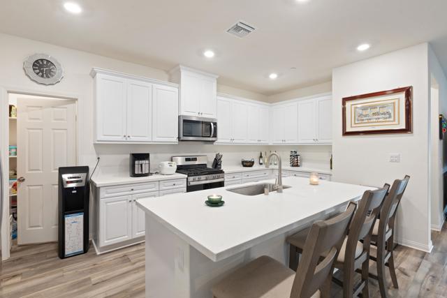 25709 Buckeye Meadow Lane, Homeland CA: https://media.crmls.org/mediaz/74dce9a5-3ad5-42e6-8360-a74262377be5.jpg
