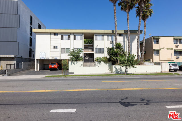 275 Lucas Avenue, Los Angeles CA: https://media.crmls.org/mediaz/74dd3684-384b-4fcf-af0d-fa1024bfe579.jpg