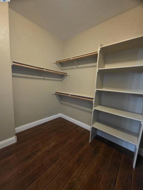 254 Peach Leaf Way, Sacramento CA: https://media.crmls.org/mediaz/74dd6285-d665-4341-b76e-5064d488e73e.jpg