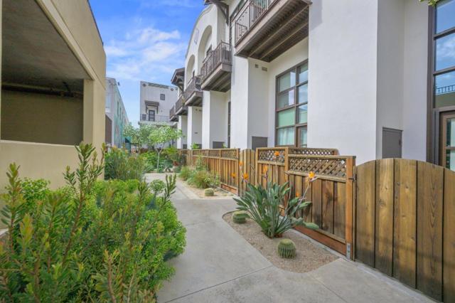 925 The Alameda, San Jose CA: https://media.crmls.org/mediaz/74de5067-2669-4448-88e8-de58b4e535d1.jpg